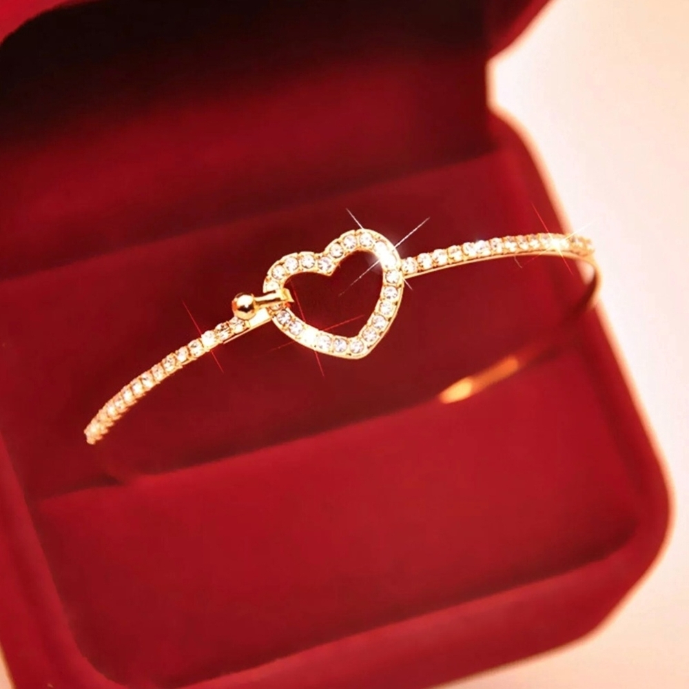Elegant Gold Heart Rhinestone Bangle Bracelet
